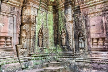 Siem Reap, Kamboçya'da bir yaz günü karmaşık Angkor Wat Tapınağı ta Som
