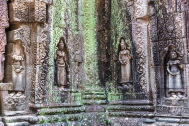 Siem Reap, Kamboçya'da bir yaz günü karmaşık Angkor Wat Tapınağı ta Som