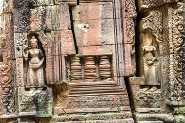 Siem Reap, Kamboçya'da bir yaz günü karmaşık Angkor Wat Tapınağı ta Som