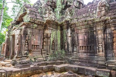 Siem Reap, Kamboçya'da bir yaz günü karmaşık Angkor Wat Tapınağı ta Som