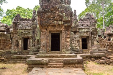Siem Reap, Kamboçya'da bir yaz günü karmaşık Angkor Wat Tapınağı ta Som