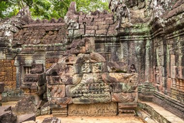 Siem Reap, Kamboçya'da bir yaz günü karmaşık Angkor Wat Tapınağı ta Som