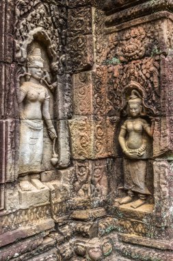 Siem Reap, Kamboçya'da bir yaz günü karmaşık Angkor Wat Tapınağı ta Som