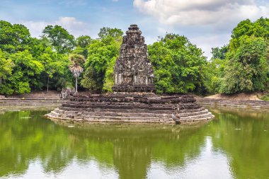 Siem Reap, Kamboçya'da bir yaz günü karmaşık Angkor Wat Tapınağı Neak Stan