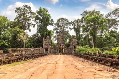 Siem Reap, Kamboçya'da bir yaz günü karmaşık Angkor Wat tapınakta Preah Khan