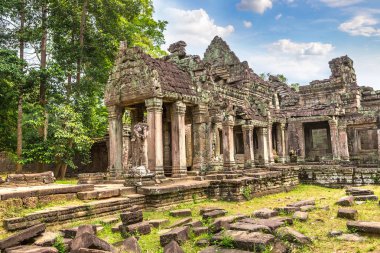 Siem Reap, Kamboçya'da bir yaz günü karmaşık Angkor Wat tapınakta Preah Khan