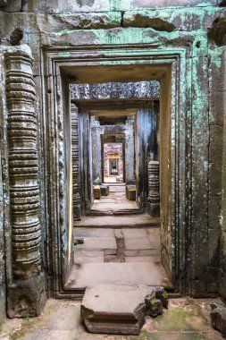 Siem Reap, Kamboçya'da bir yaz günü karmaşık Angkor Wat tapınakta Preah Khan