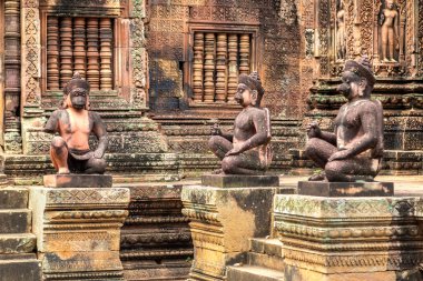 Banteay Srei Siem Reap, Kamboçya'da bir yaz günü karmaşık Angkor Wat Tapınağı