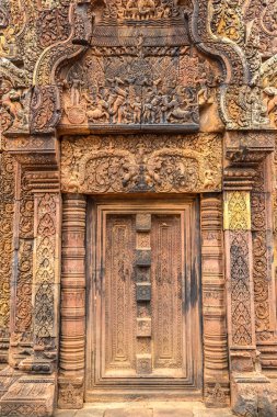 Banteay Srei Siem Reap, Kamboçya'da bir yaz günü karmaşık Angkor Wat Tapınağı
