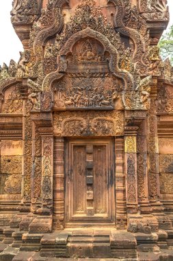 Banteay Srei Siem Reap, Kamboçya'da bir yaz günü karmaşık Angkor Wat Tapınağı