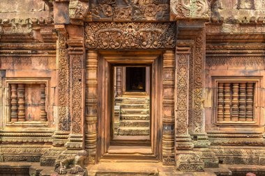 Banteay Srei Siem Reap, Kamboçya'da bir yaz günü karmaşık Angkor Wat Tapınağı