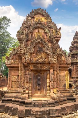 Banteay Srei Siem Reap, Kamboçya'da bir yaz günü karmaşık Angkor Wat Tapınağı