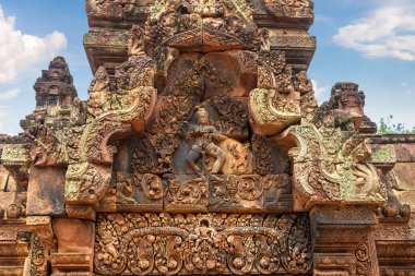 Banteay Srei Siem Reap, Kamboçya'da bir yaz günü karmaşık Angkor Wat Tapınağı