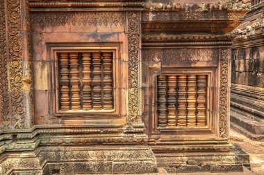 Banteay Srei Siem Reap, Kamboçya'da bir yaz günü karmaşık Angkor Wat Tapınağı
