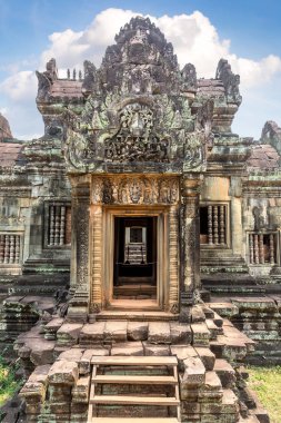 Siem Reap, Kamboçya'da bir yaz günü karmaşık Angkor Wat Tapınağı Banteay Samre