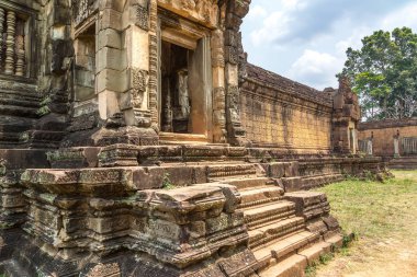 Siem Reap, Kamboçya'da bir yaz günü karmaşık Angkor Wat Tapınağı Banteay Samre