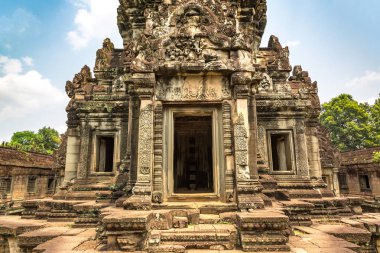 Siem Reap, Kamboçya'da bir yaz günü karmaşık Angkor Wat Tapınağı Banteay Samre