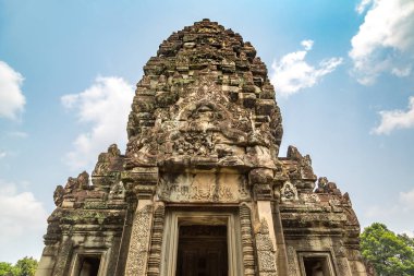 Siem Reap, Kamboçya'da bir yaz günü karmaşık Angkor Wat Tapınağı Banteay Samre