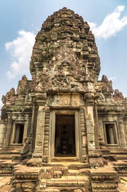Siem Reap, Kamboçya'da bir yaz günü karmaşık Angkor Wat Tapınağı Banteay Samre