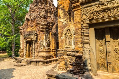 Siem Reap, Kamboçya'da bir yaz günü karmaşık Angkor Wat Tapınağı Preah Ko