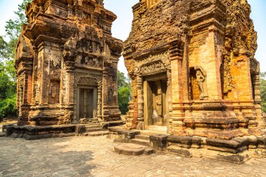 Siem Reap, Kamboçya'da bir yaz günü karmaşık Angkor Wat Tapınağı Preah Ko