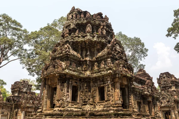 Chau Say Tevoda tapınak kalıntıları olduğunu Khmer antik tapınak Siem Reap içinde karmaşık Angkor Wat, Kamboçya'da bir yaz günü