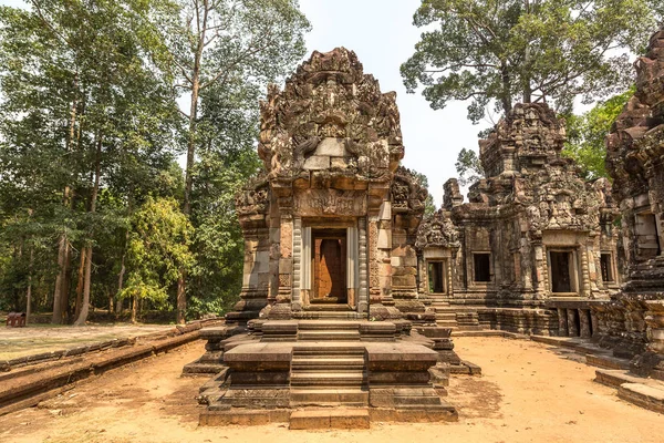 Chau Say Tevoda tapınak kalıntıları olduğunu Khmer antik tapınak Siem Reap içinde karmaşık Angkor Wat, Kamboçya'da bir yaz günü