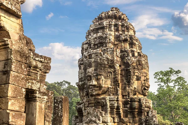 Taş Yüzleri Bayon Tapınağı Olan Karmaşık Angkor Wat Siem Reap — Stok fotoğraf