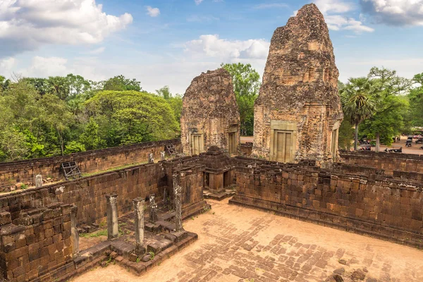 Siem Reap, Kamboçya'da bir yaz günü karmaşık Angkor Wat Tapınağı pre Rup