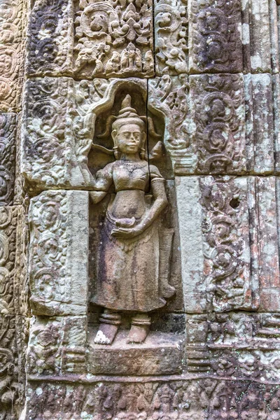 Siem Reap, Kamboçya'da bir yaz günü karmaşık Angkor Wat Tapınağı ta Som