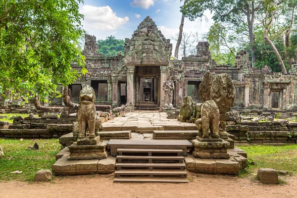 Siem Reap, Kamboçya'da bir yaz günü karmaşık Angkor Wat tapınakta Preah Khan
