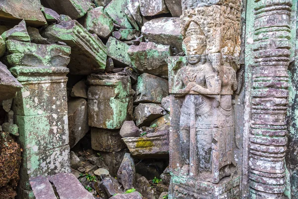 Siem Reap, Kamboçya'da bir yaz günü karmaşık Angkor Wat tapınakta Preah Khan