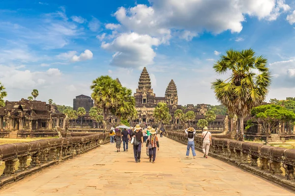 Siem Reap, Kamboçya'da bir yaz günü Angkor Wat Tapınağı