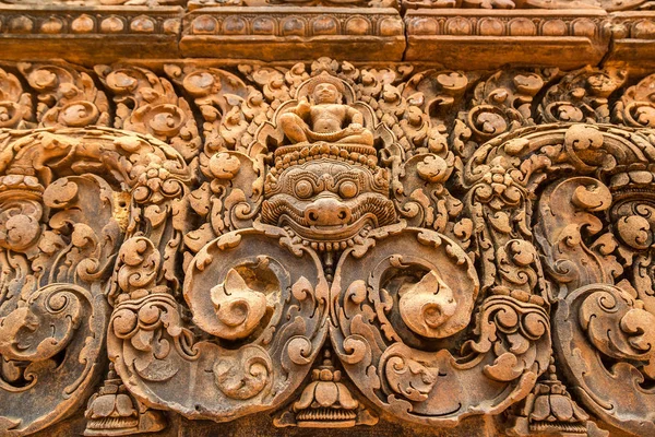 Banteay Srei Siem Reap, Kamboçya'da bir yaz günü karmaşık Angkor Wat Tapınağı