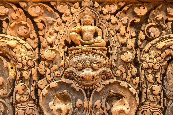Banteay Srei Siem Reap, Kamboçya'da bir yaz günü karmaşık Angkor Wat Tapınağı