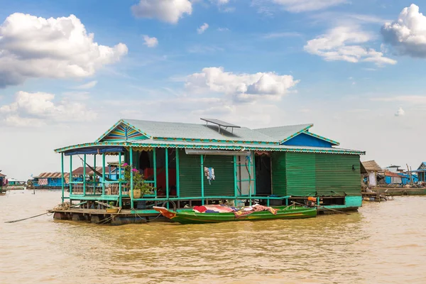 Vila Flutuante Chong Khneas Perto Siem Reap Camboja Dia Verão — Fotografia de Stock