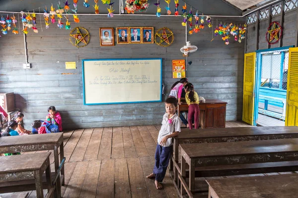 Chong Khneas Cambodia Junho 2018 Estudantes Cambojanos Escola Flutuante Chong — Fotografia de Stock