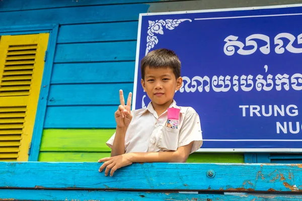 Chong Khneas Cambodia Junio 2018 Estudiante Camboyano Una Escuela Flotante — Foto de Stock