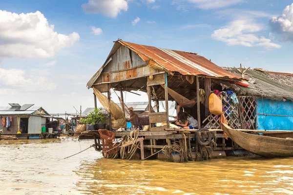 柬埔寨暹粒附近的 Khneas 浮动村庄 — 图库照片