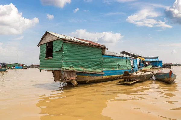 Chong Khneas Pueblo Flotante Cerca Siem Reap Camboya Día Verano — Foto de Stock