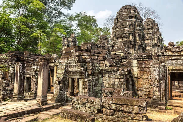 Banteay Kdei tapınağıdır Khmer antik tapınak Siem Reap içinde karmaşık Angkor Wat, Kamboçya'da bir yaz günü