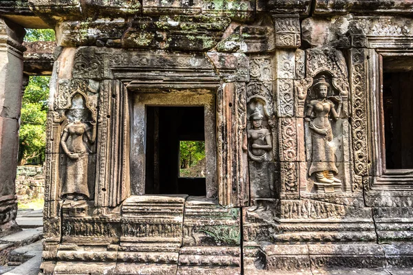 Banteay Kdei tapınağıdır Khmer antik tapınak Siem Reap içinde karmaşık Angkor Wat, Kamboçya'da bir yaz günü