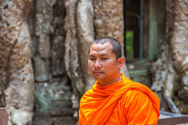 캄보디아 2018 유적에서 스님은 앙코르 캄보디아의에서 크메르 — 스톡 사진