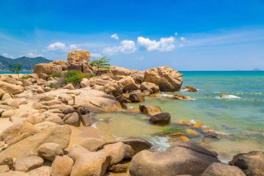 Tatlım Chong cape Nha Trang, Vietnam'da bir yaz günü, taş bahçe