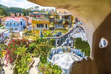 Da Lat, Vietnam - 19 Haziran 2018: Vietnam'da Dalat, bir yaz günü çılgın House (asmak Nga guesthouse)