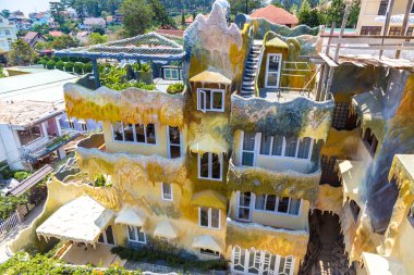 Da Lat, Vietnam - 19 Haziran 2018: Vietnam'da Dalat, bir yaz günü çılgın House (asmak Nga guesthouse)