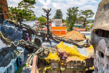 Da Lat, Vietnam - 19 Haziran 2018: Vietnam'da Dalat, bir yaz günü çılgın House (asmak Nga guesthouse)