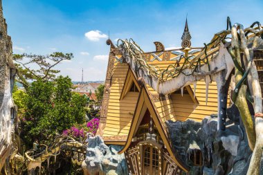 Da Lat, Vietnam - 19 Haziran 2018: Vietnam'da Dalat, bir yaz günü çılgın House (asmak Nga guesthouse)