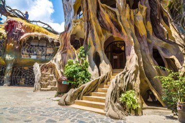 Da Lat, Vietnam - 19 Haziran 2018: Vietnam'da Dalat, bir yaz günü çılgın House (asmak Nga guesthouse)