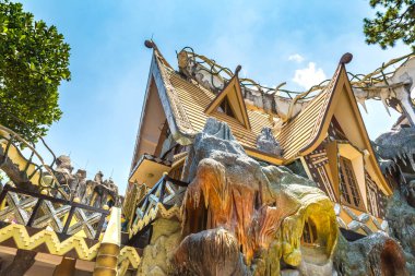 Da Lat, Vietnam - 19 Haziran 2018: Vietnam'da Dalat, bir yaz günü çılgın House (asmak Nga guesthouse)